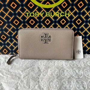 Tory Burch Britten Zip Continental Wallet Gray Heron Silver Grey
